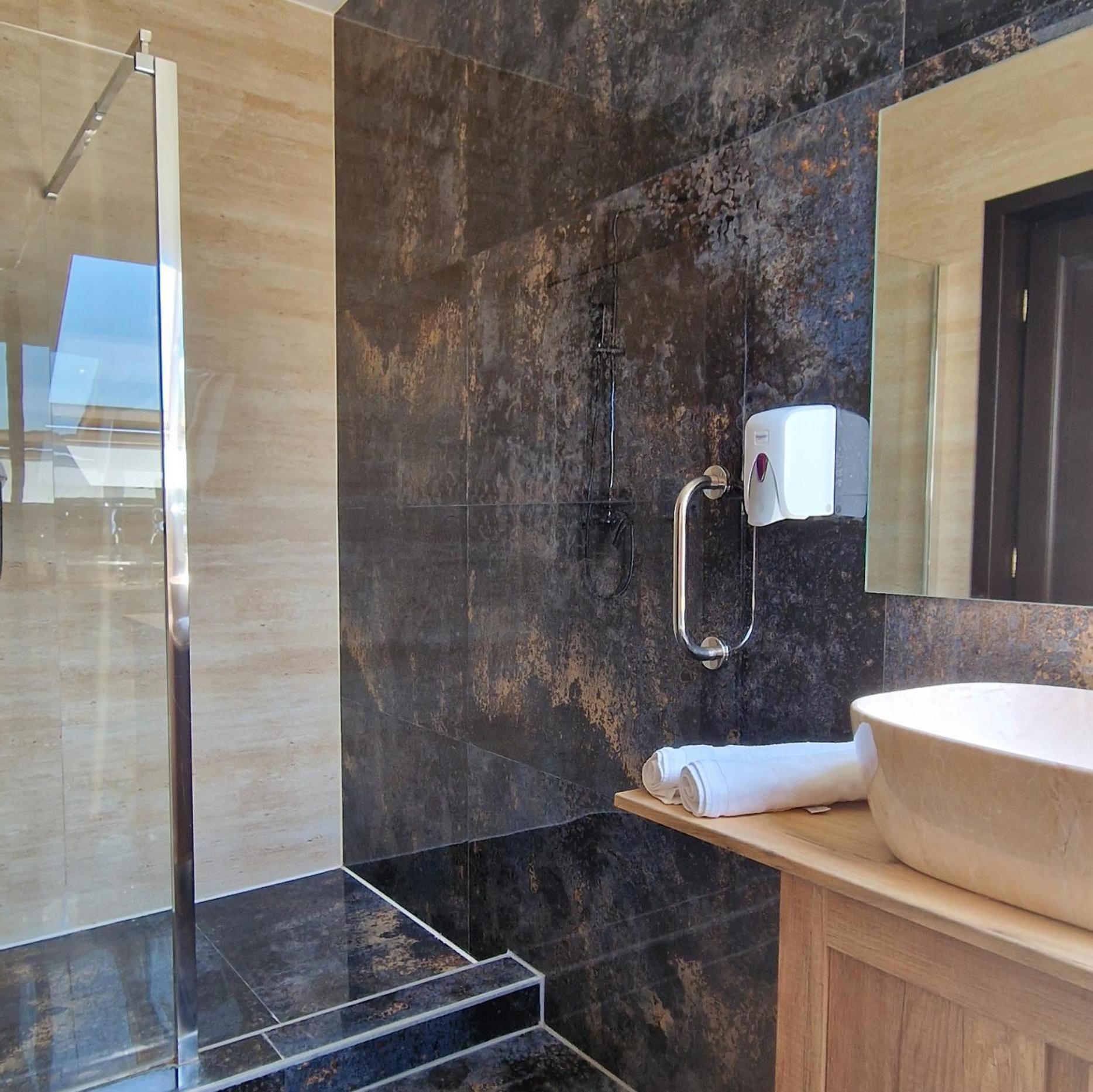Hotel Provence Suceava Extérieur photo