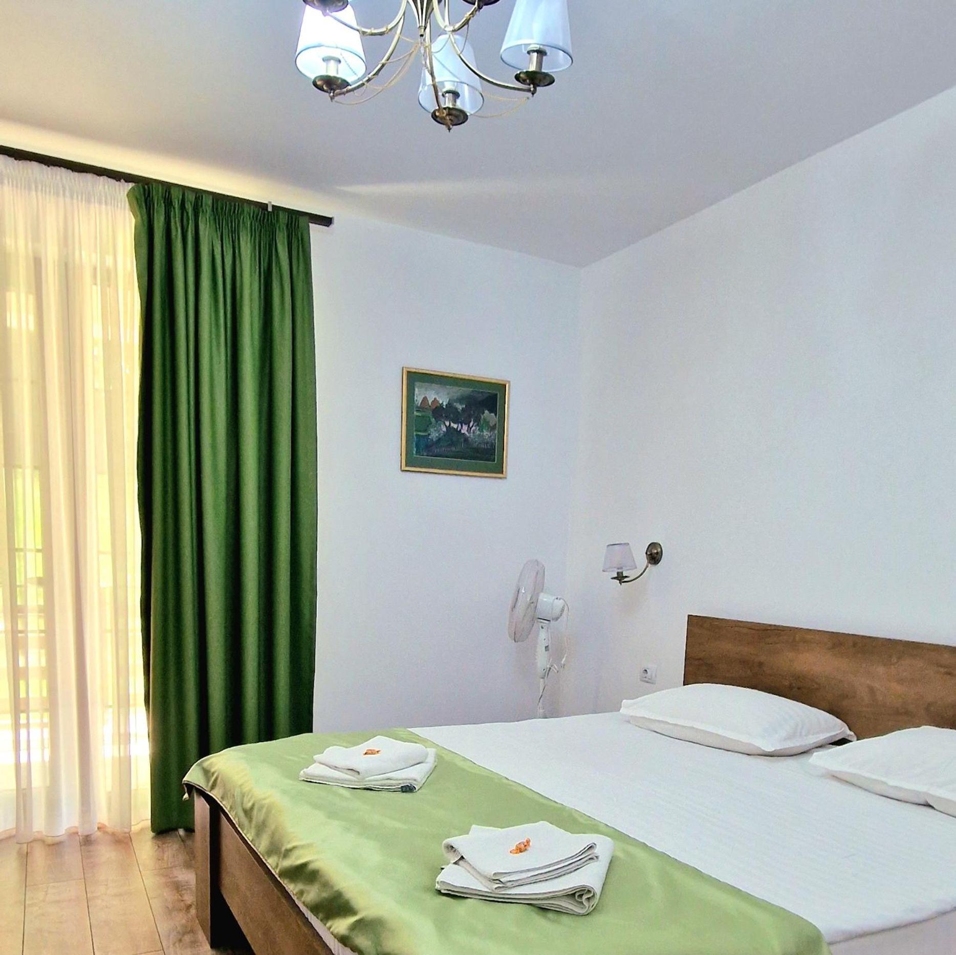 Hotel Provence Suceava Extérieur photo